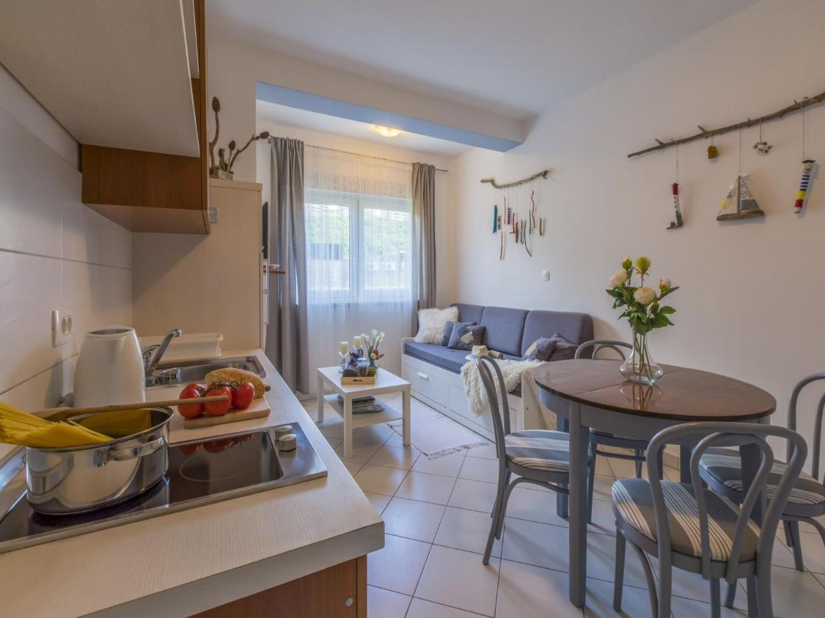Apartments Rabbit Цриквениця Екстер'єр фото