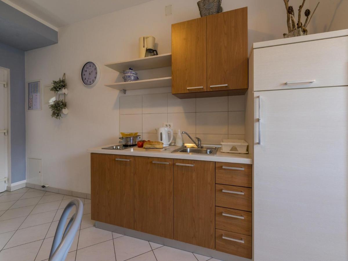 Apartments Rabbit Цриквениця Екстер'єр фото