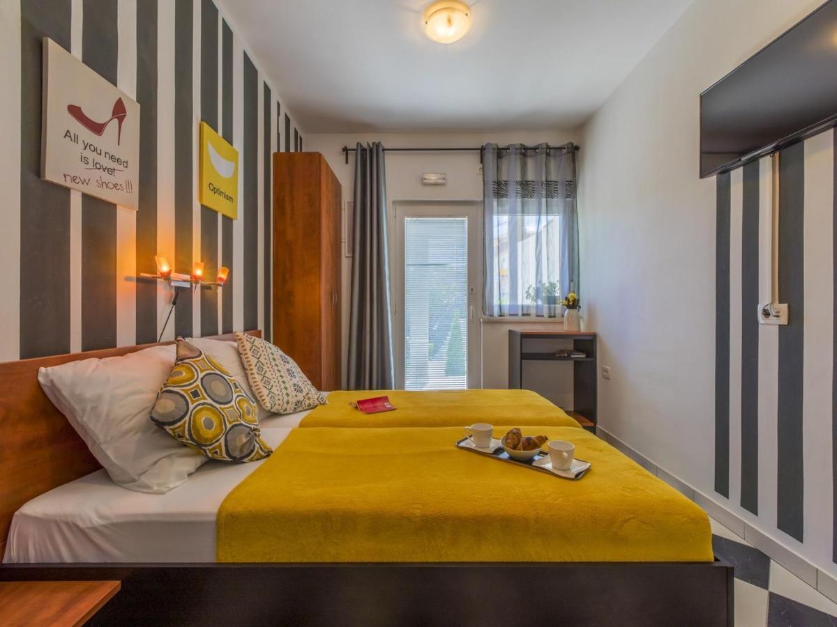 Apartments Rabbit Цриквениця Екстер'єр фото
