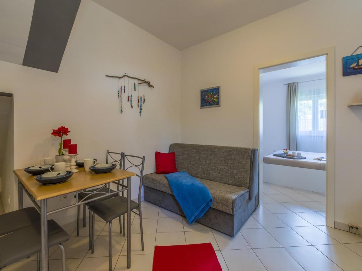 Apartments Rabbit Цриквениця Екстер'єр фото